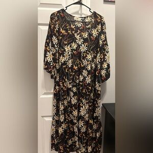 Natural Life Charlotte Floral 3/4 Sleeves V-Neck Flowy Midi Dress